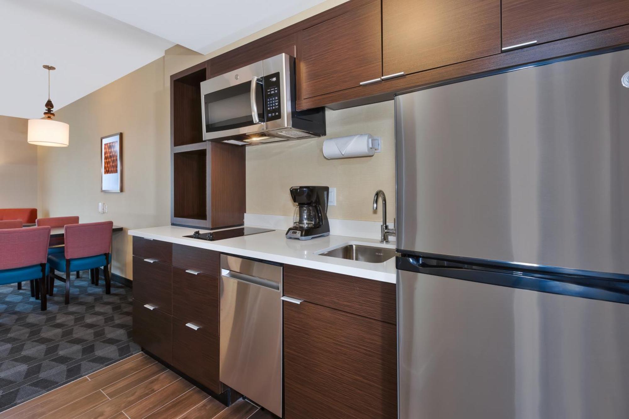 Towneplace Suites By Marriott Grand Rapids Airport Southeast Cascade Exterior foto